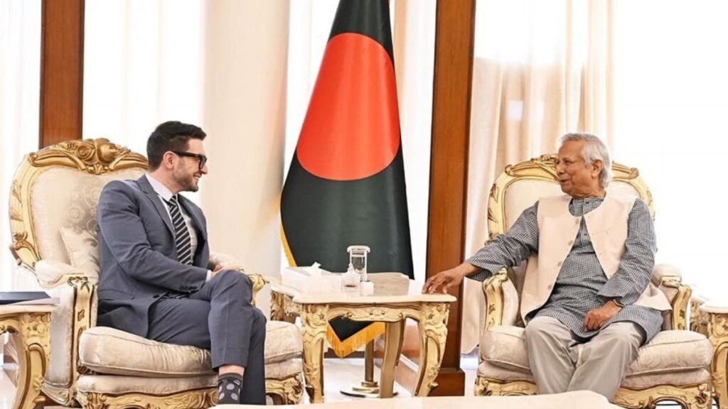 Alex Soros With Bangladesh Chief Advisor Muhammed Younus In Dhaka On Wednesday Photo Xchiefadvi 3008.jpeg