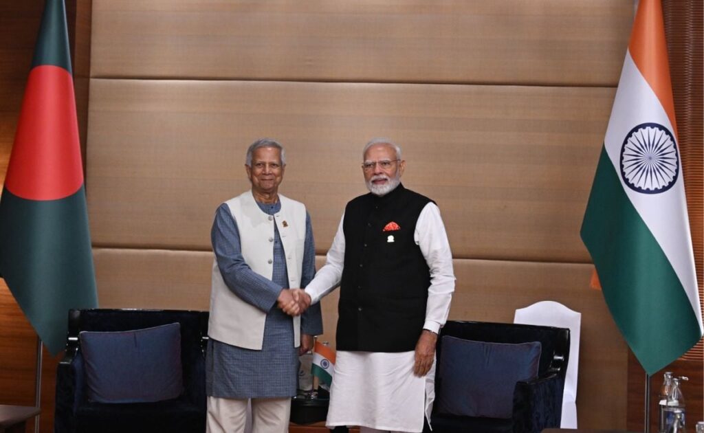 5kf8m8b8 Pm Modi Muhammad Yunus 650x400 04 April 25.jpg