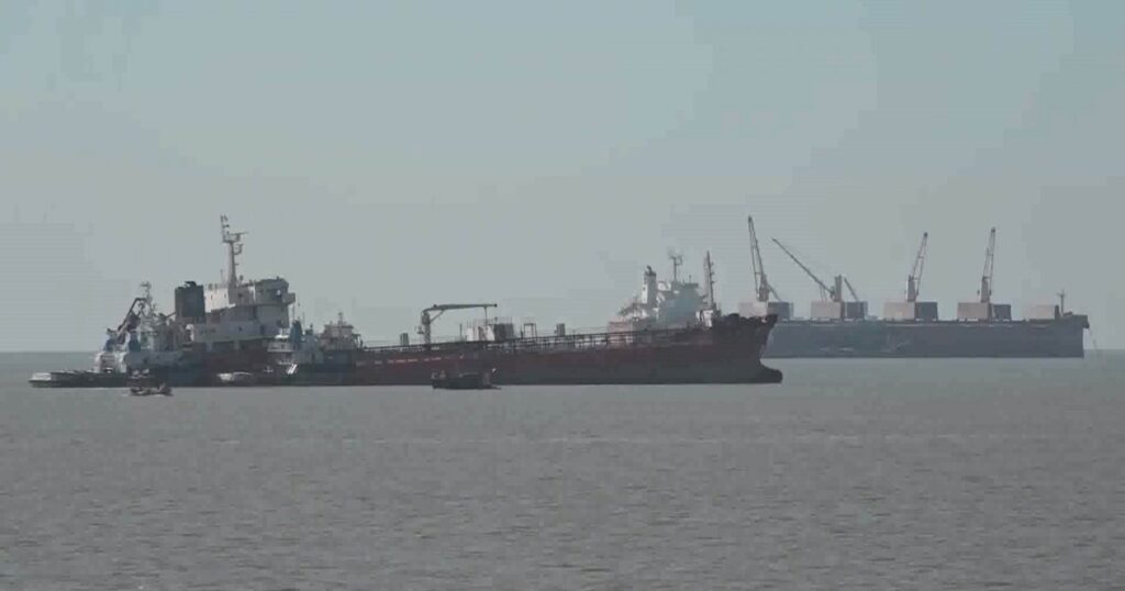 Cox sea pollution pic 1 9d7366b9de1d1c8258e741759e66ec04.jpg